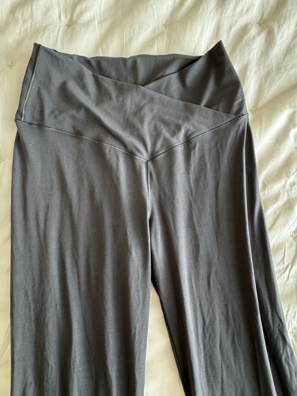 aerie Offline High-Rise Yoga Shorts - Charcoal